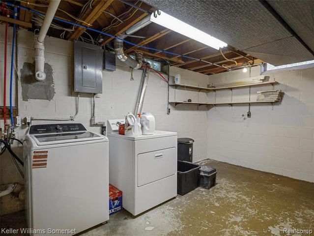 29523 Ravenscroft Street, Farmington, MI 48331
