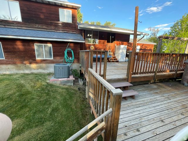 9905 N MEADOW DR, Cedar Hills, UT 84062