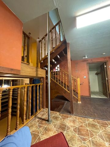 9905 N MEADOW DR, Cedar Hills, UT 84062