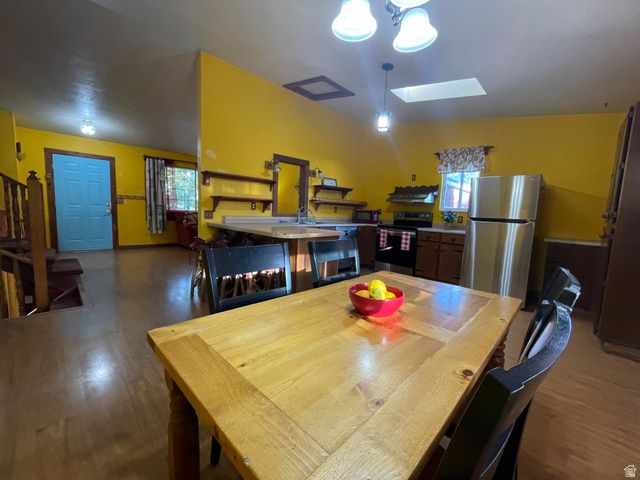 9905 N MEADOW DR, Cedar Hills, UT 84062