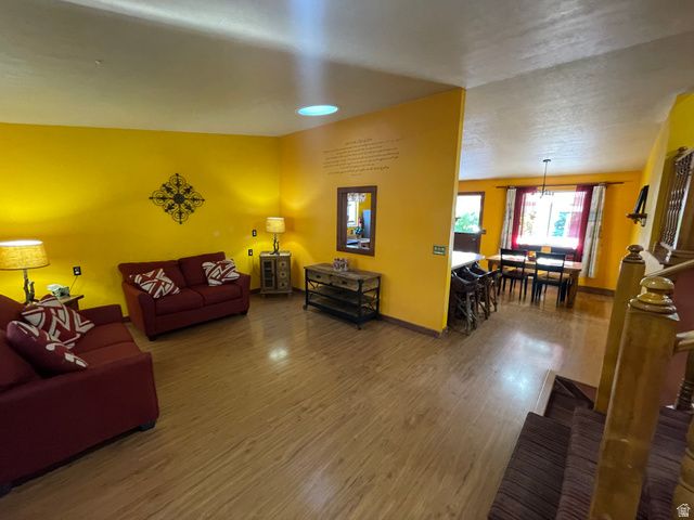 9905 N MEADOW DR, Cedar Hills, UT 84062