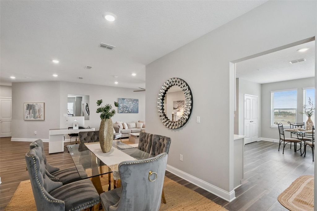 Image 11 of property listing at 7521 LAUREATE BOULEVARD 5306, Orlando, FL 32827