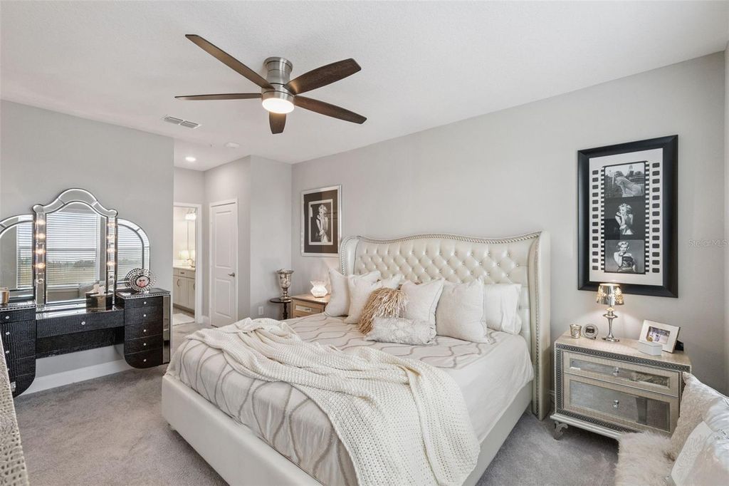 Image 23 of property listing at 7521 LAUREATE BOULEVARD 5306, Orlando, FL 32827