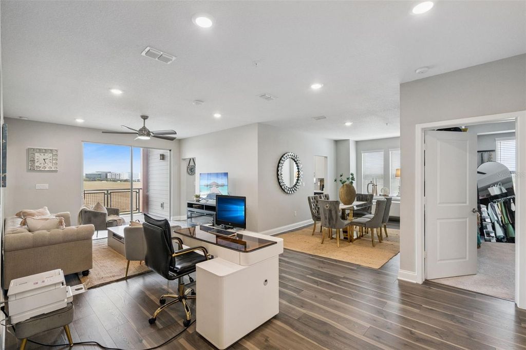 Image 5 of property listing at 7521 LAUREATE BOULEVARD 5306, Orlando, FL 32827