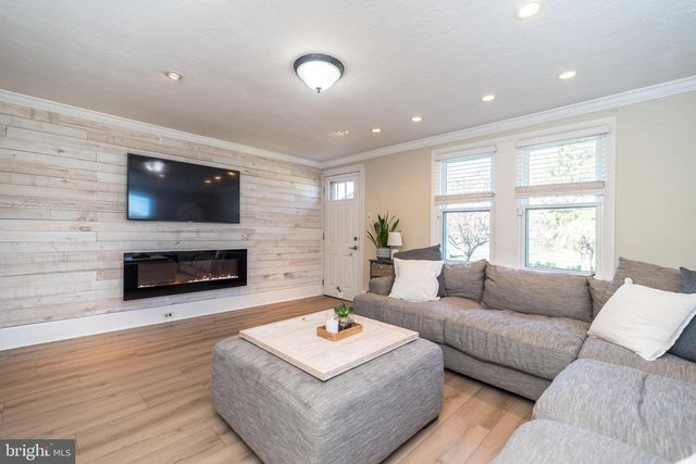 712 E HANCOCK ST, Lansdale, PA 19446