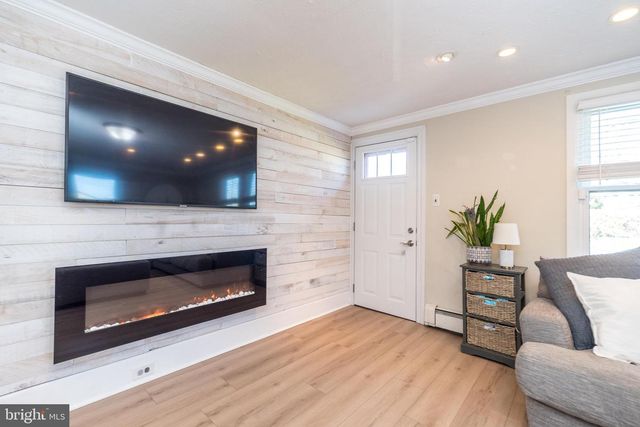 712 E HANCOCK ST, Lansdale, PA 19446