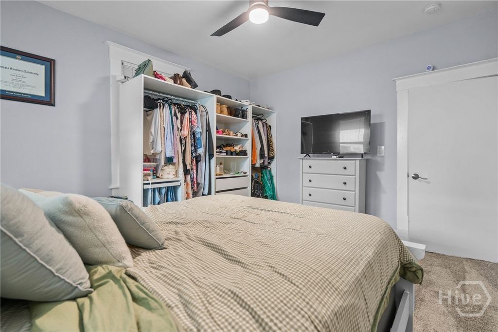 Image 13 of property listing at 1002 W 52nd Street, Savannah, GA 31405