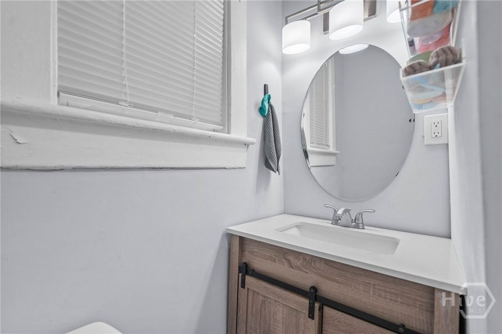 Image 15 of property listing at 1002 W 52nd Street, Savannah, GA 31405
