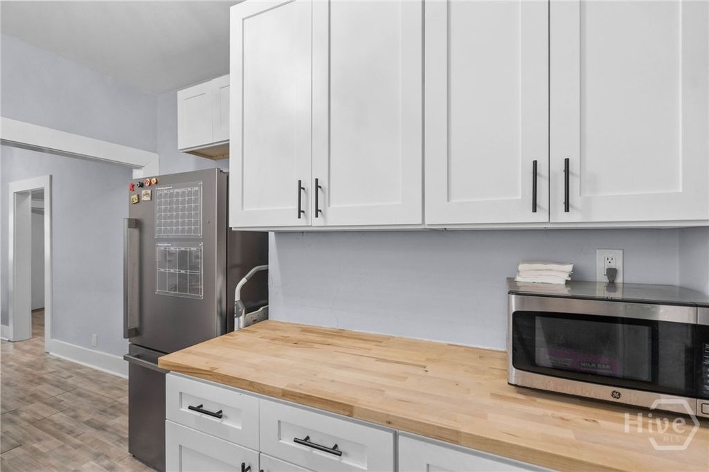 Image 24 of property listing at 1002 W 52nd Street, Savannah, GA 31405