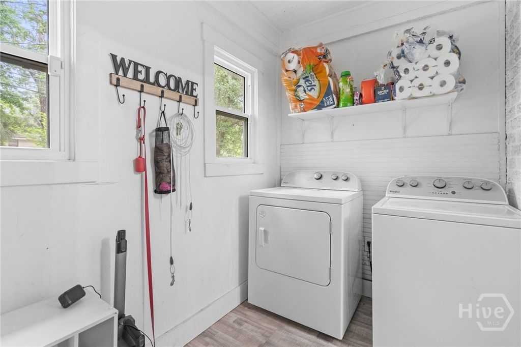 Image 27 of property listing at 1002 W 52nd Street, Savannah, GA 31405