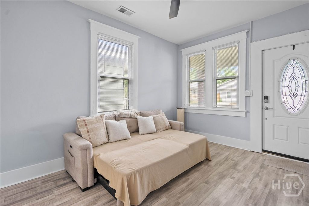 Image 4 of property listing at 1002 W 52nd Street, Savannah, GA 31405