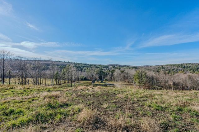 8 Grout Road, Hartland, VT 05048