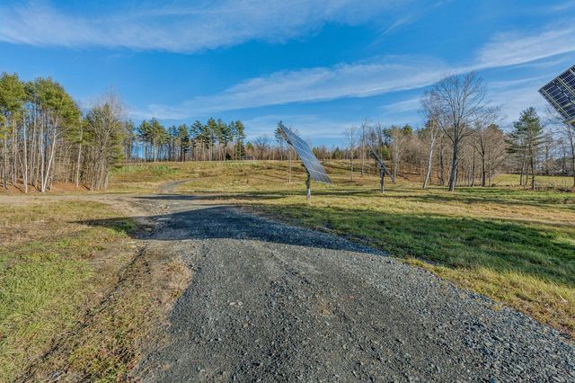 8 Grout Road, Hartland, VT 05048