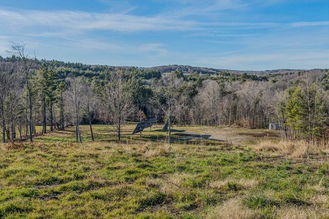 8 Grout Road, Hartland, VT 05048