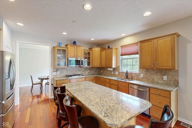 2978 Stone Creek Drive, Zionsville, IN 46077