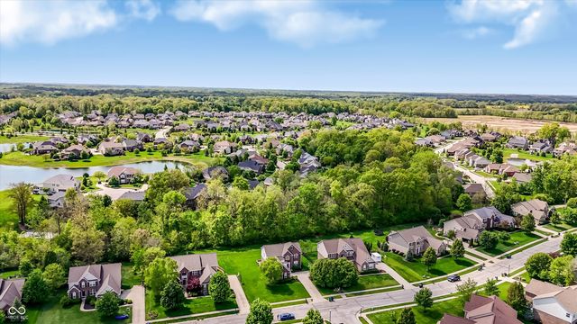2978 Stone Creek Drive, Zionsville, IN 46077