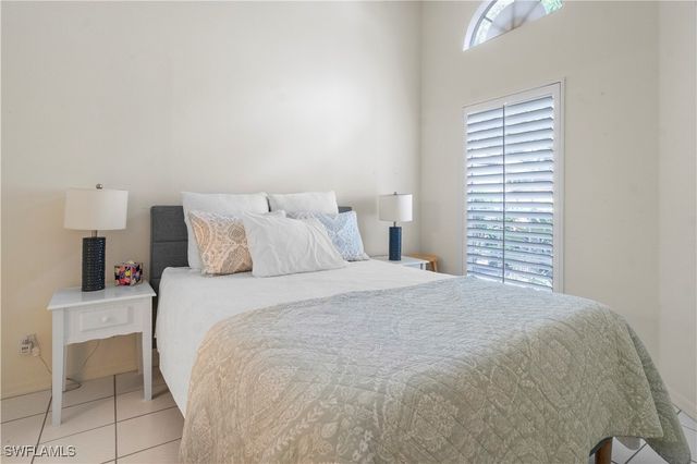 348 Carinosa CT 18-10, Naples, FL 34110