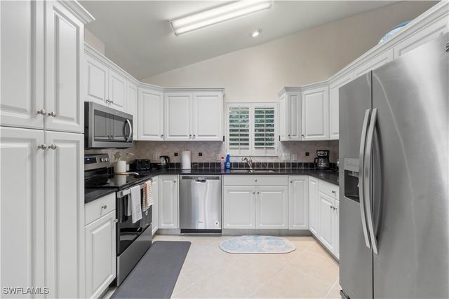 348 Carinosa CT 18-10, Naples, FL 34110