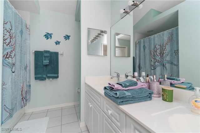 348 Carinosa CT 18-10, Naples, FL 34110