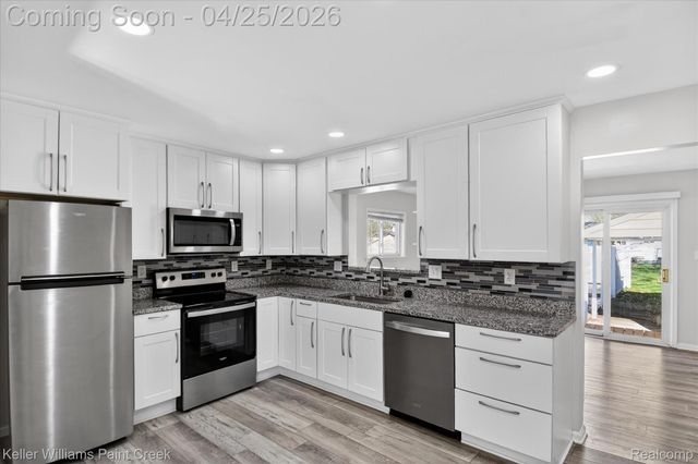 22546 Ira Boulevard, Warren, MI 48091
