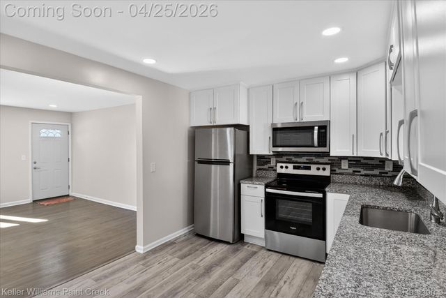 22546 Ira Boulevard, Warren, MI 48091