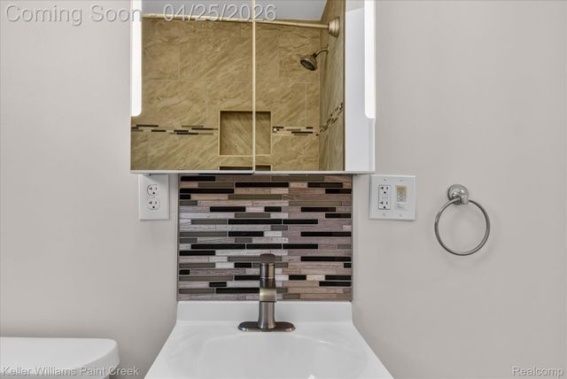 22546 Ira Boulevard, Warren, MI 48091