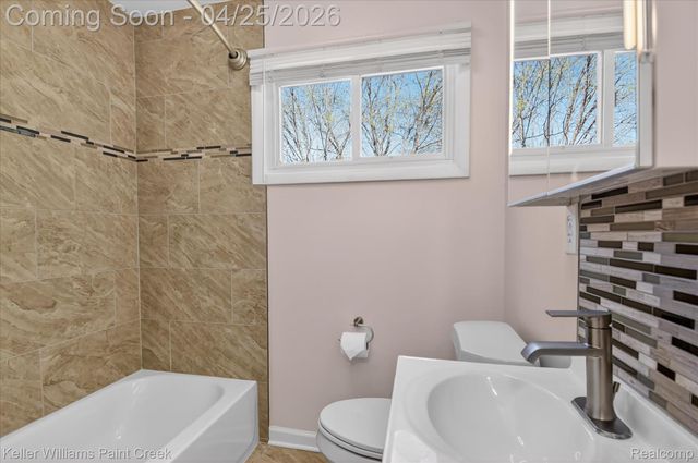 22546 Ira Boulevard, Warren, MI 48091
