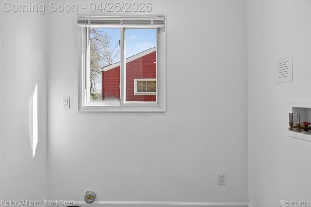 22546 Ira Boulevard, Warren, MI 48091