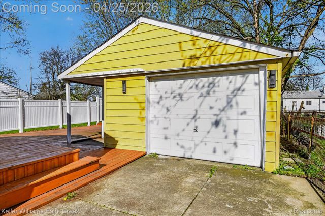 22546 Ira Boulevard, Warren, MI 48091