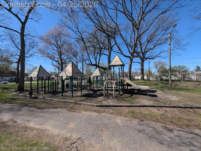 22546 Ira Boulevard, Warren, MI 48091