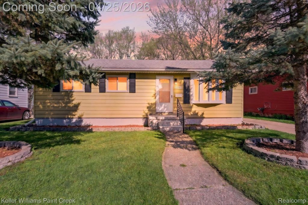 22546 Ira Boulevard, Warren, MI 48091