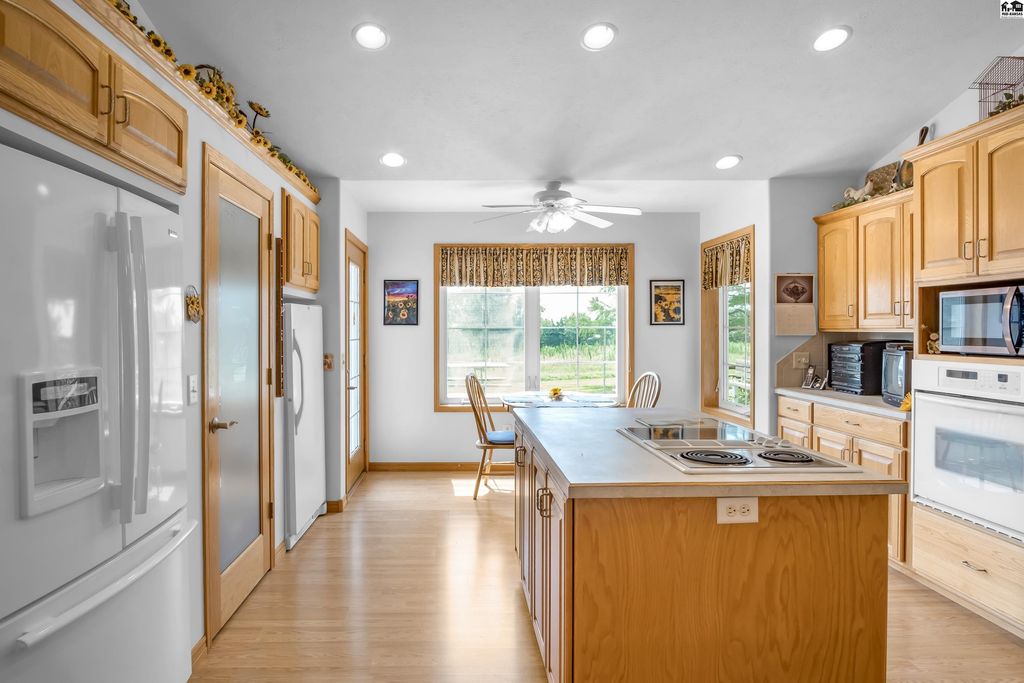 812 Arrowhead Road