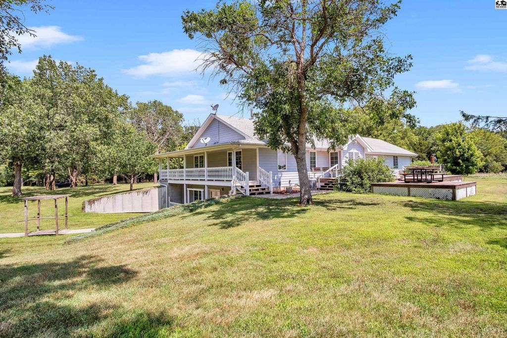 812 Arrowhead Road