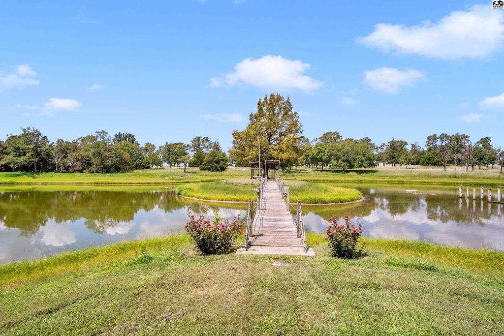 812 Arrowhead Road