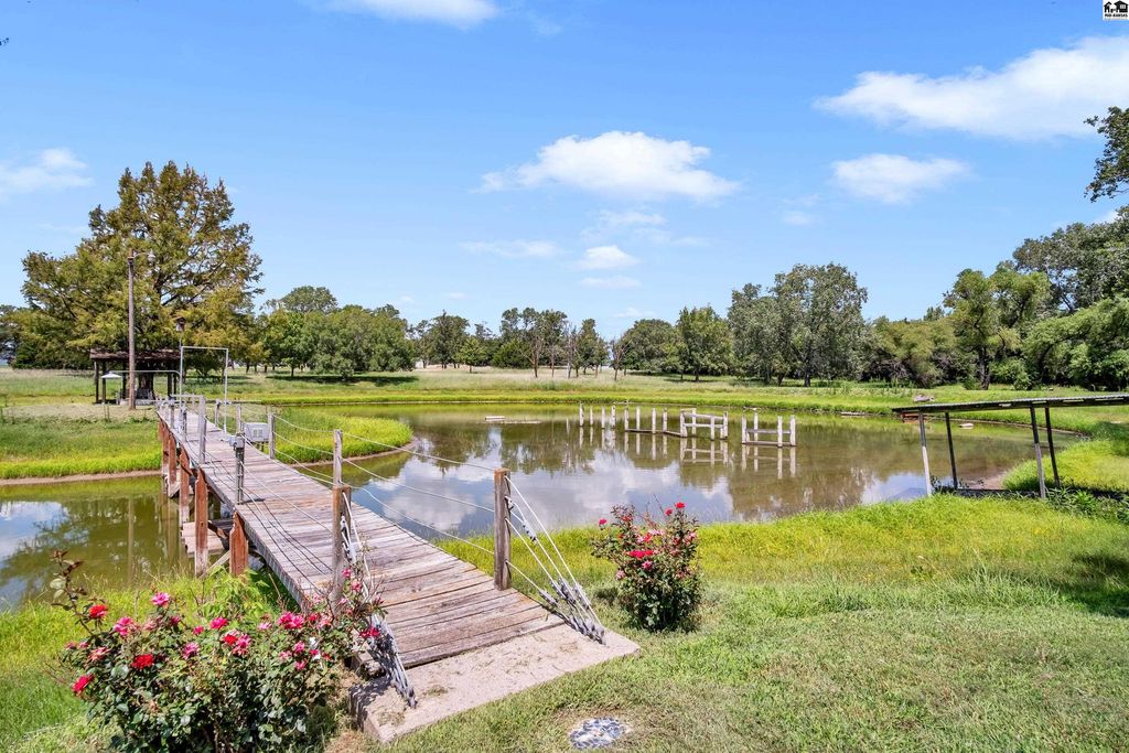 812 Arrowhead Road