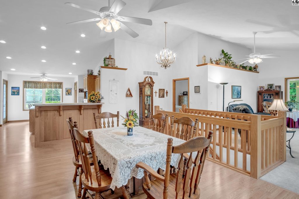 812 Arrowhead Road