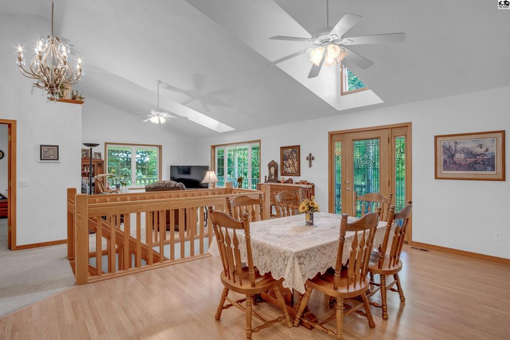 812 Arrowhead Road