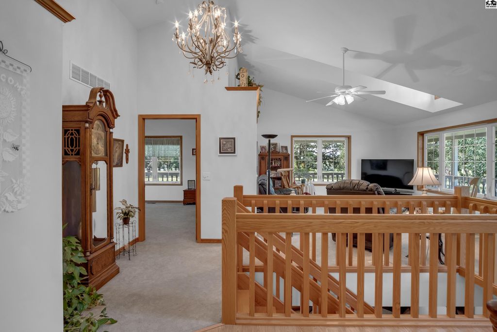 812 Arrowhead Road