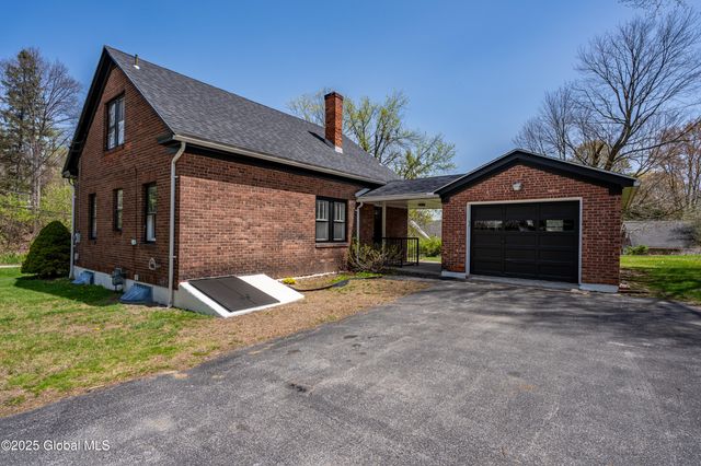420 Whiteview Road, North Greenbush, NY 12198
