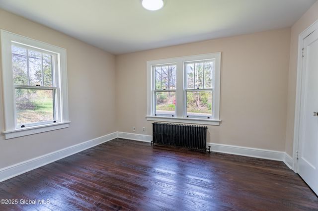 420 Whiteview Road, North Greenbush, NY 12198