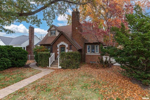 2911 25TH Avenue, Moline, IL 61265