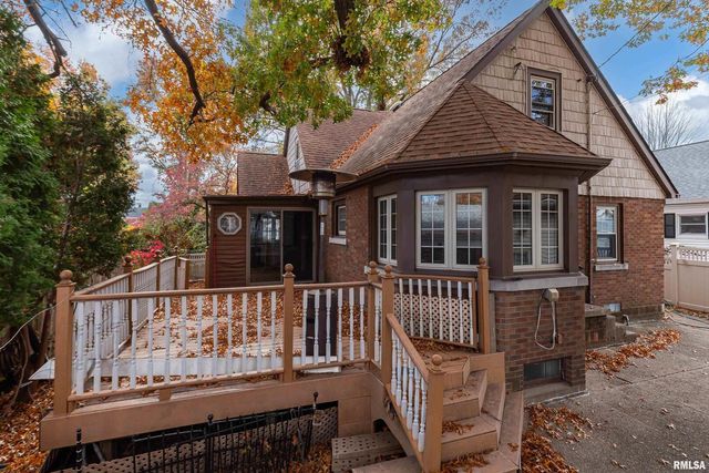 2911 25TH Avenue, Moline, IL 61265