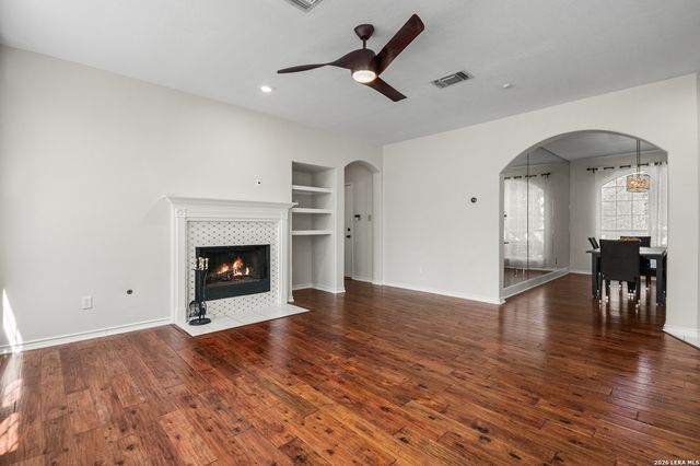 2523 Hollow Village, San Antonio, TX 78231