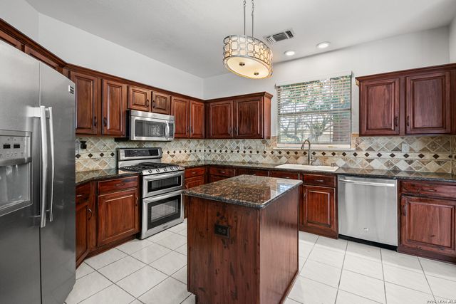 2523 Hollow Village, San Antonio, TX 78231