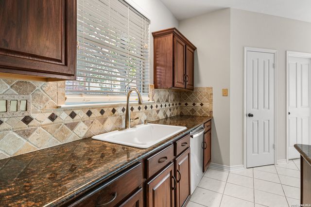 2523 Hollow Village, San Antonio, TX 78231