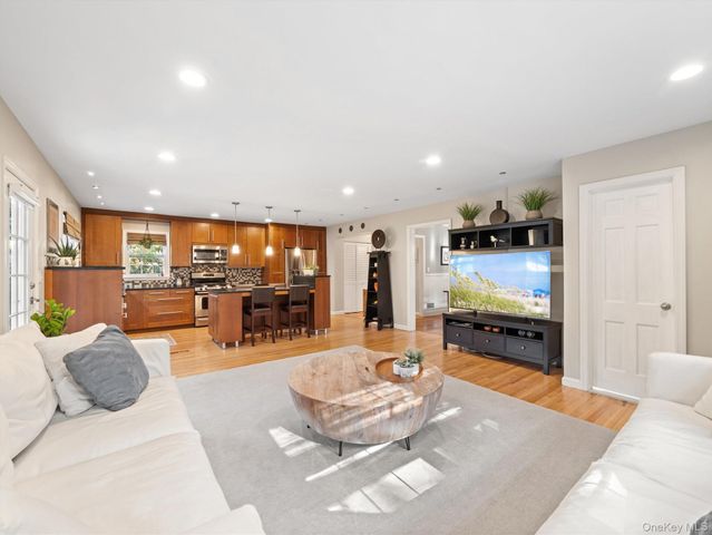 30 Lexington Avenue, Suffern, NY 10901