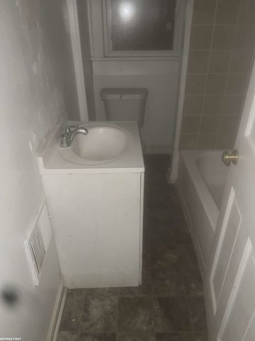 14542 Griggs Street, Detroit, MI 48238