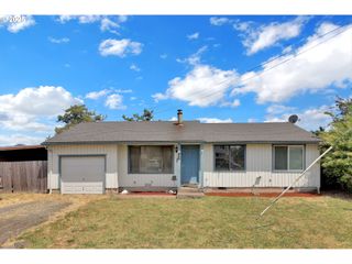 695 32nd St, Springfield, OR 97478
