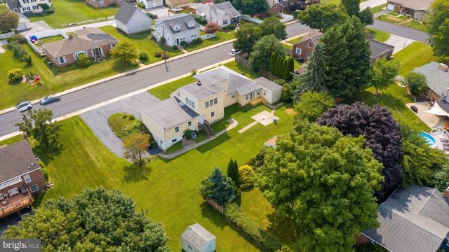 419 COTTAGE PL, Red Lion, PA 17356