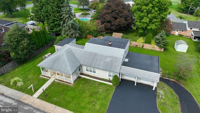 419 COTTAGE PL, Red Lion, PA 17356